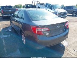 
										2013 Toyota Camry full									