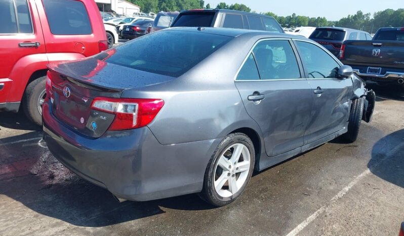 
								2013 Toyota Camry full									