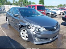 
										2013 Toyota Camry full									