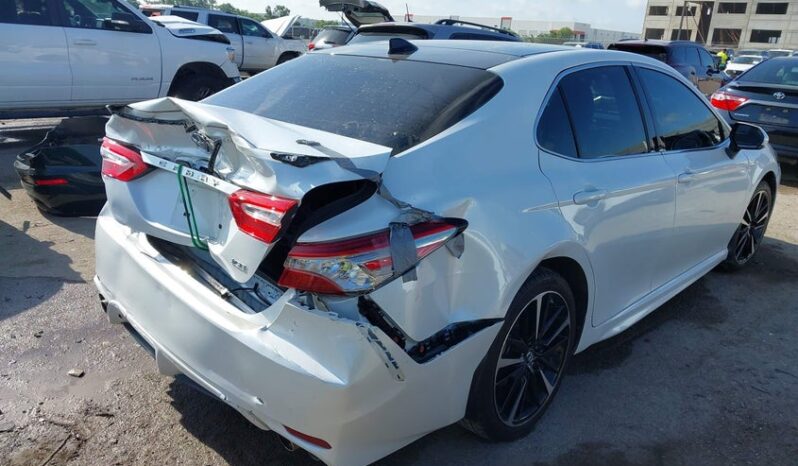 
								2019 Toyota Camry full									