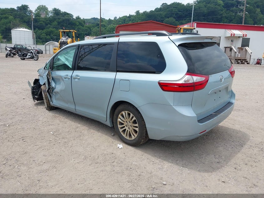 2016 Toyota Sienna