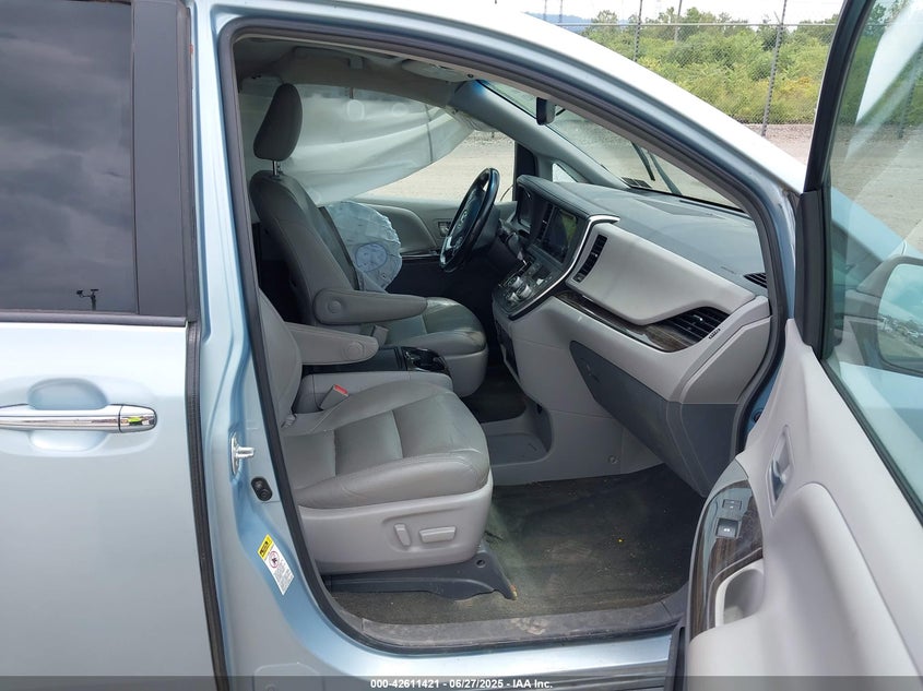 2016 Toyota Sienna