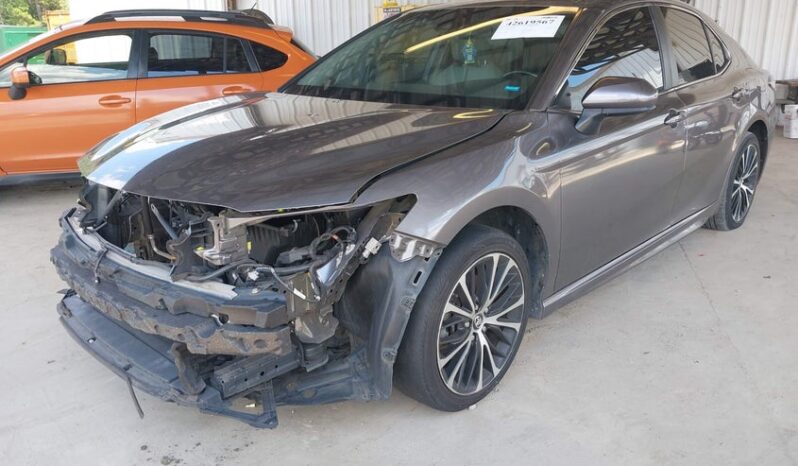 
								2018 Toyota Camry full									
