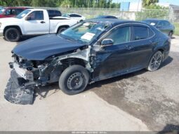 
										2018 Toyota Camry full									