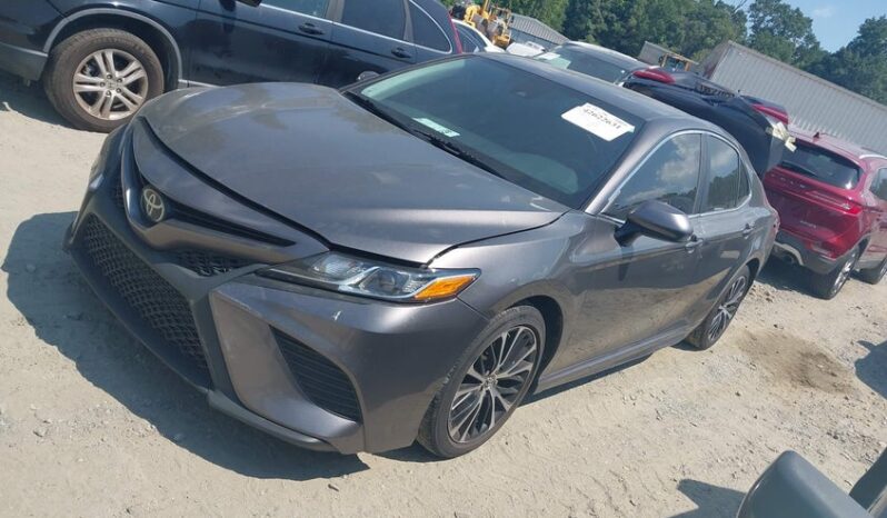 
								2020 Toyota Camry full									
