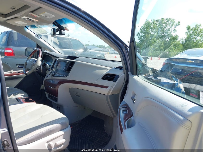 2014 Toyota Sienna