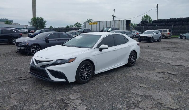
								2021 Toyota Camry full									