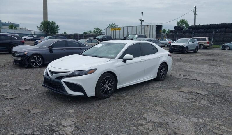 
								2021 Toyota Camry full									