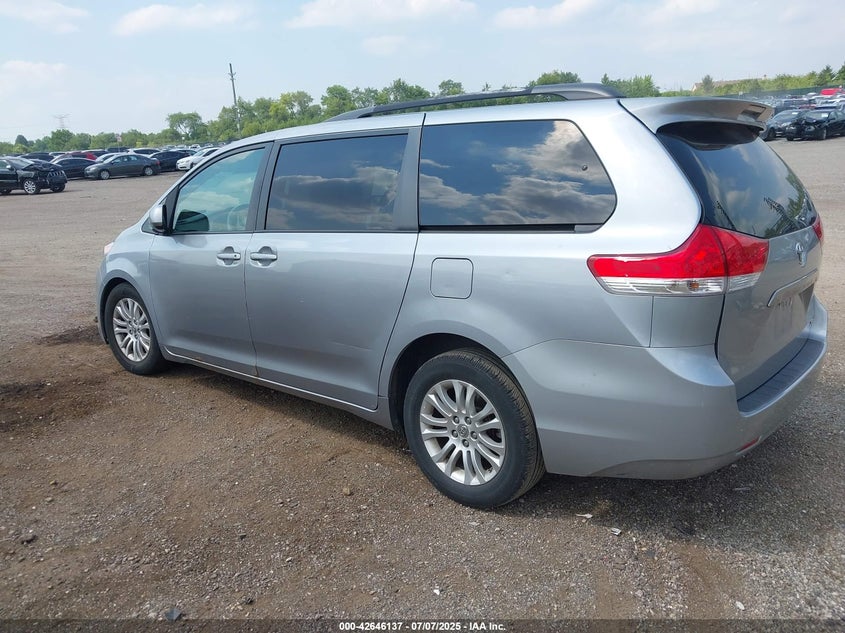 2012 Toyota Sienna