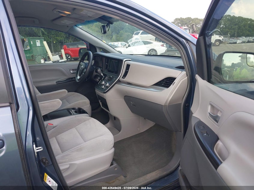 2015 Toyota Sienna