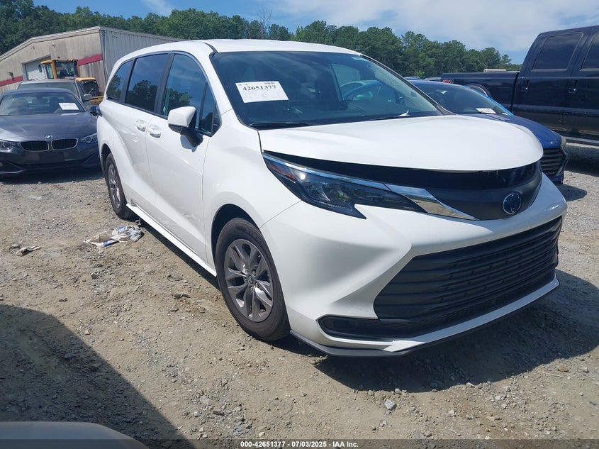 2025 Toyota Sienna