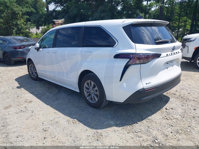 2025 Toyota Sienna