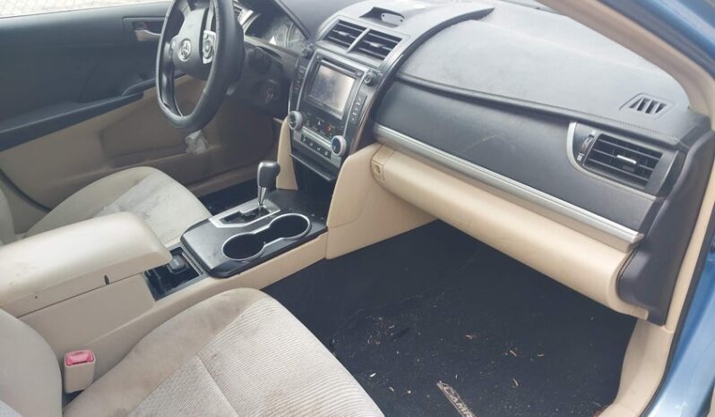 
								2012 Toyota Camry full									