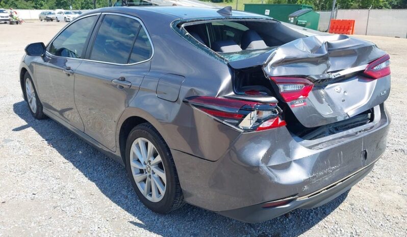 
								2021 Toyota Camry full									
