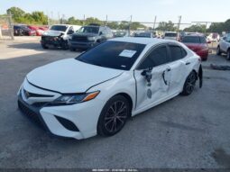
										2018 Toyota Camry full									