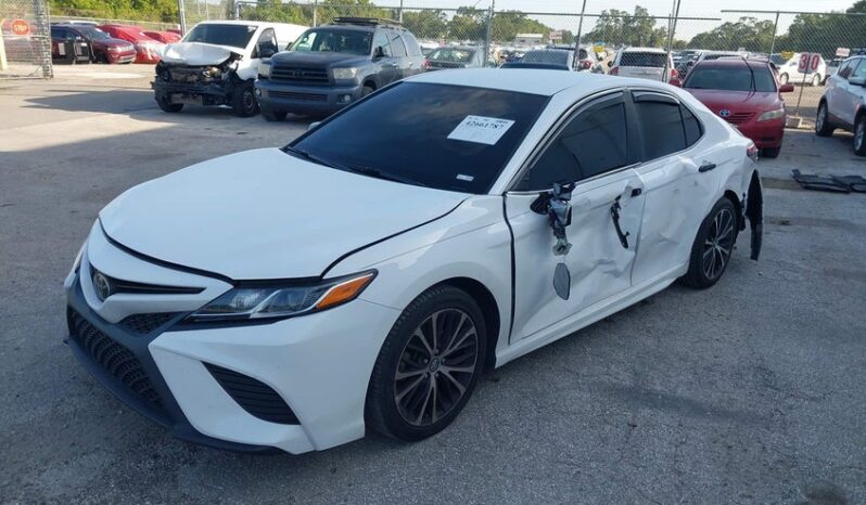 
								2018 Toyota Camry full									