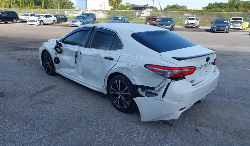 
								2018 Toyota Camry full									