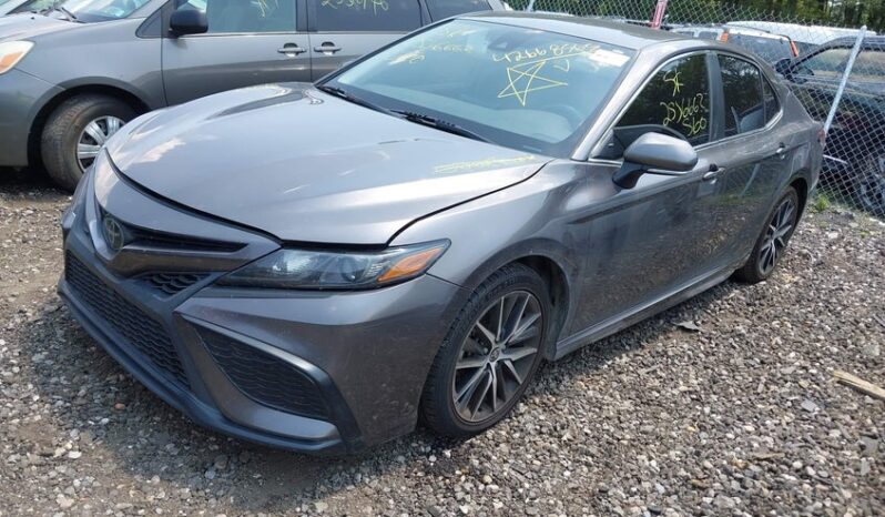 
								2022 Toyota Camry full									