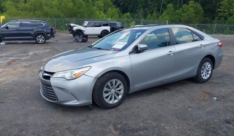 
								2016 Toyota Camry full									