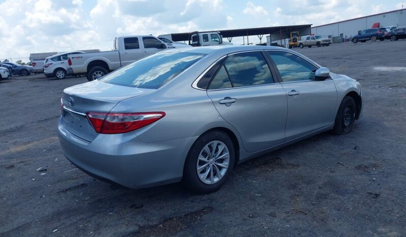 
								2016 Toyota Camry full									