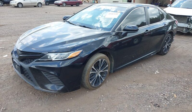 
								2020 Toyota Camry full									