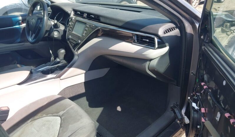 
								2018 Toyota Camry full									