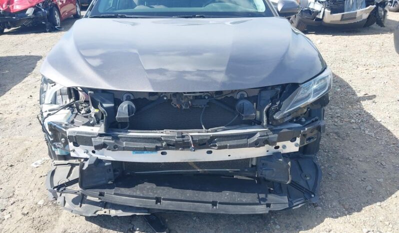
								2018 Toyota Camry full									