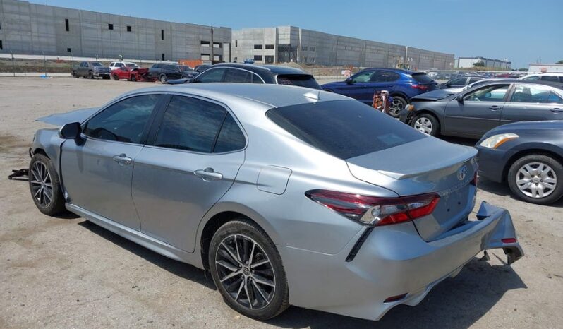 
								2023 Toyota Camry full									