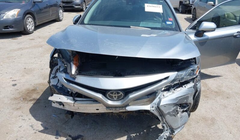 
								2023 Toyota Camry full									