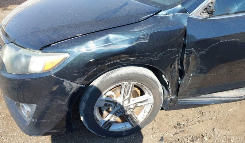 
								2012 Toyota Camry full									