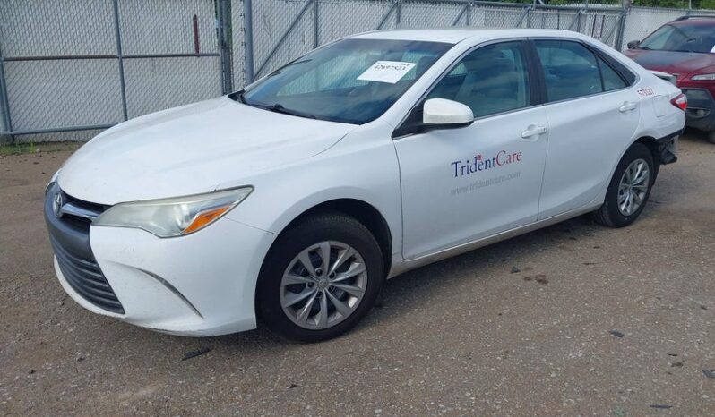 
								2016 Toyota Camry full									