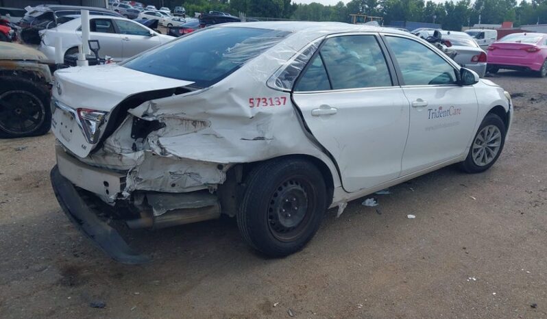 
								2016 Toyota Camry full									