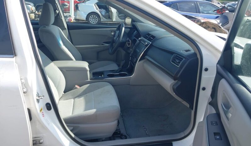 
								2016 Toyota Camry full									