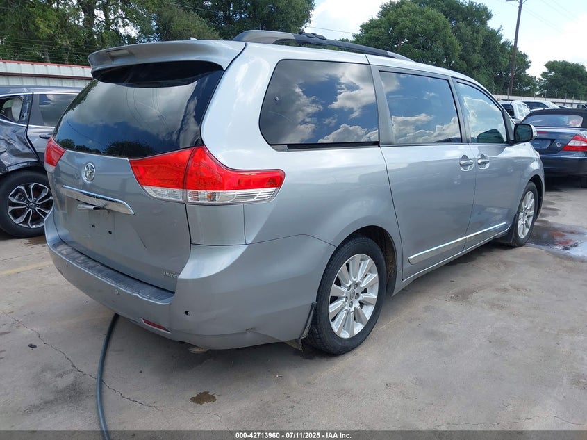2013 Toyota Sienna