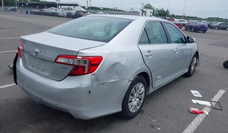 
								2012 Toyota Camry full									