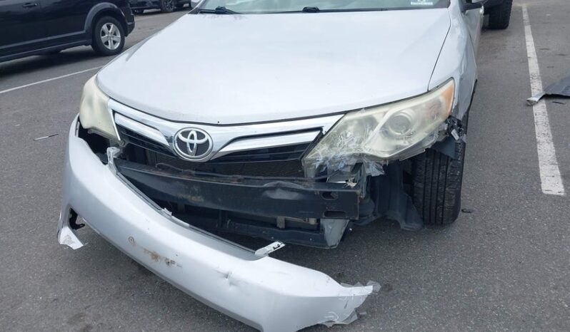 
								2012 Toyota Camry full									