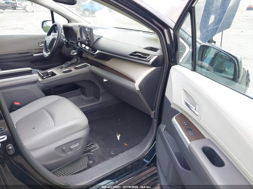 2021 Toyota Sienna