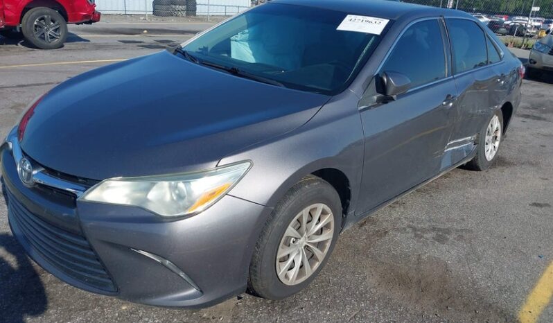 
								2015 Toyota Camry full									