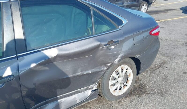 
								2015 Toyota Camry full									