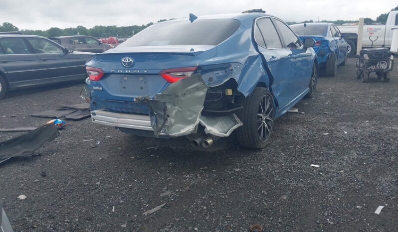 
								2023 Toyota Camry full									