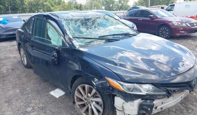 
								2022 Toyota Camry full									