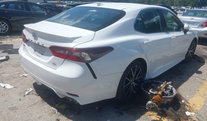 
								2021 Toyota Camry full									