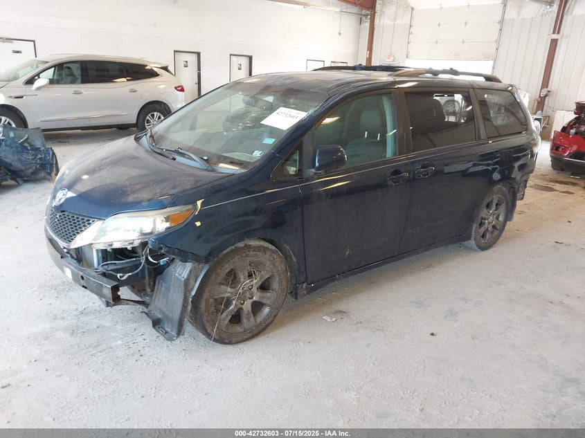 2012 Toyota Sienna