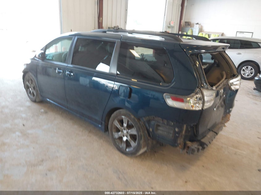 2012 Toyota Sienna