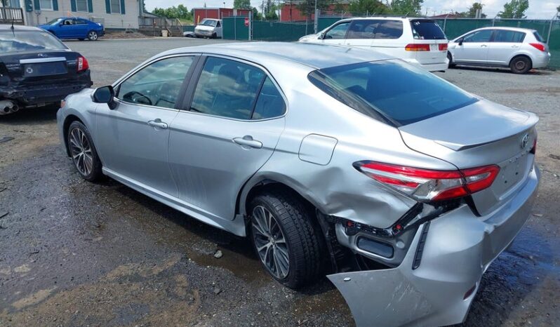 
								2018 Toyota Camry full									