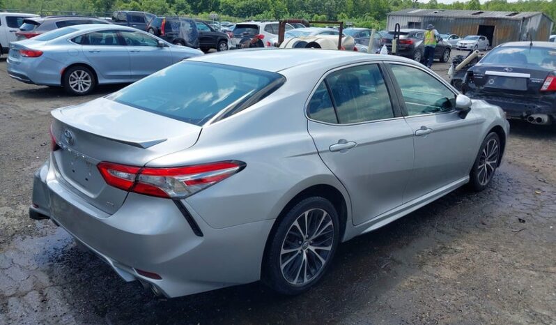 
								2018 Toyota Camry full									