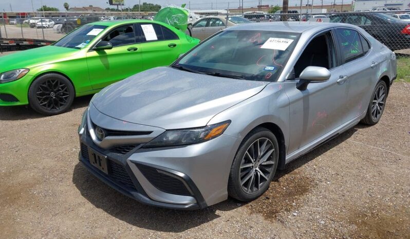 
								2023 Toyota Camry full									