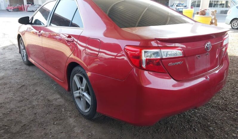 
								2012 Toyota Camry full									
