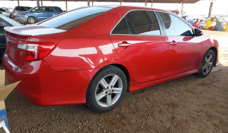 
								2012 Toyota Camry full									