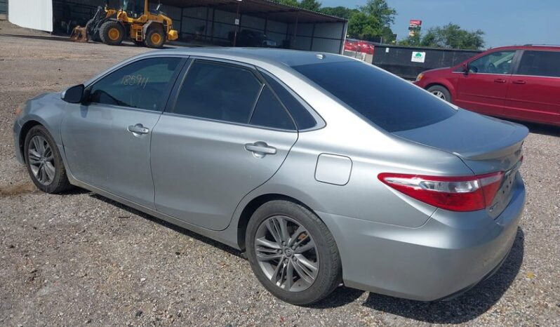 
								2015 Toyota Camry full									